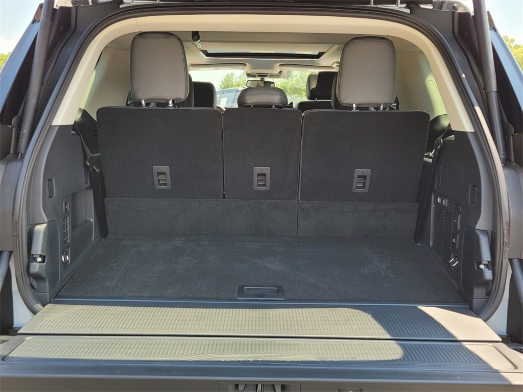 2025 Ford Expedition photo 11