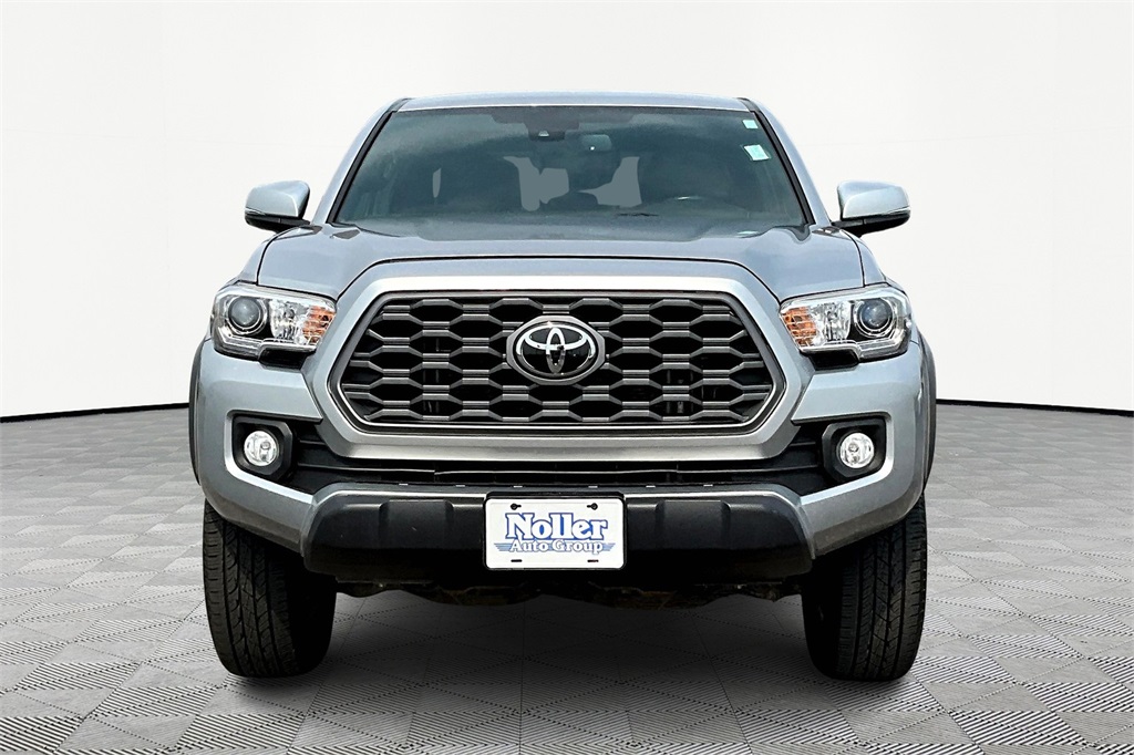 2023 Toyota Tacoma TRD Off-Road photo 3