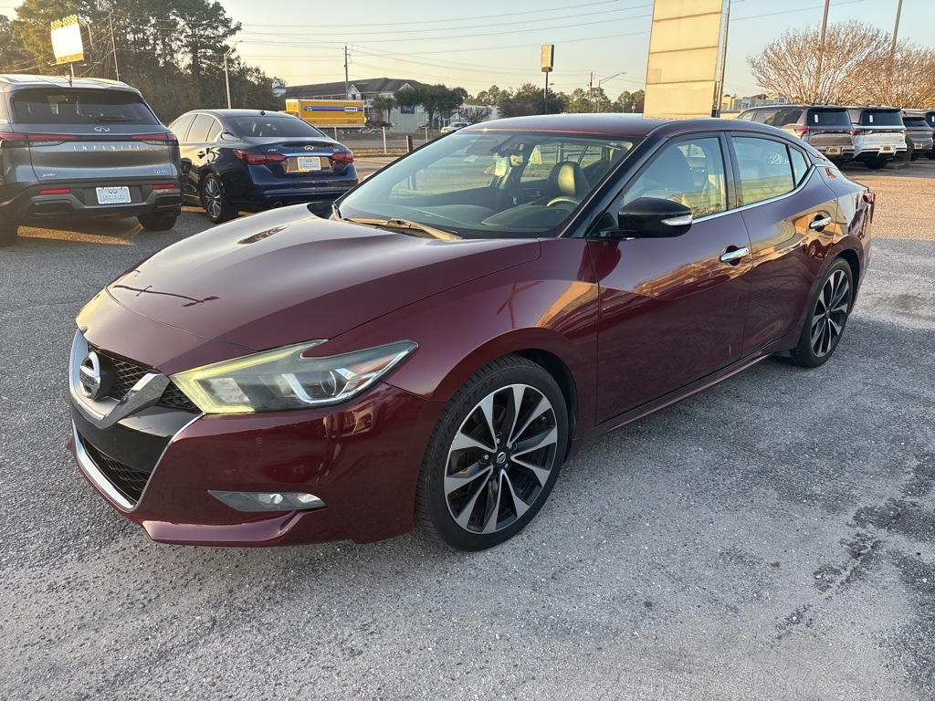 2017 Nissan Maxima SR's photo