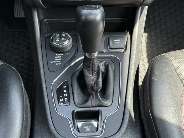 2022 Jeep Cherokee Trailhawk photo 25