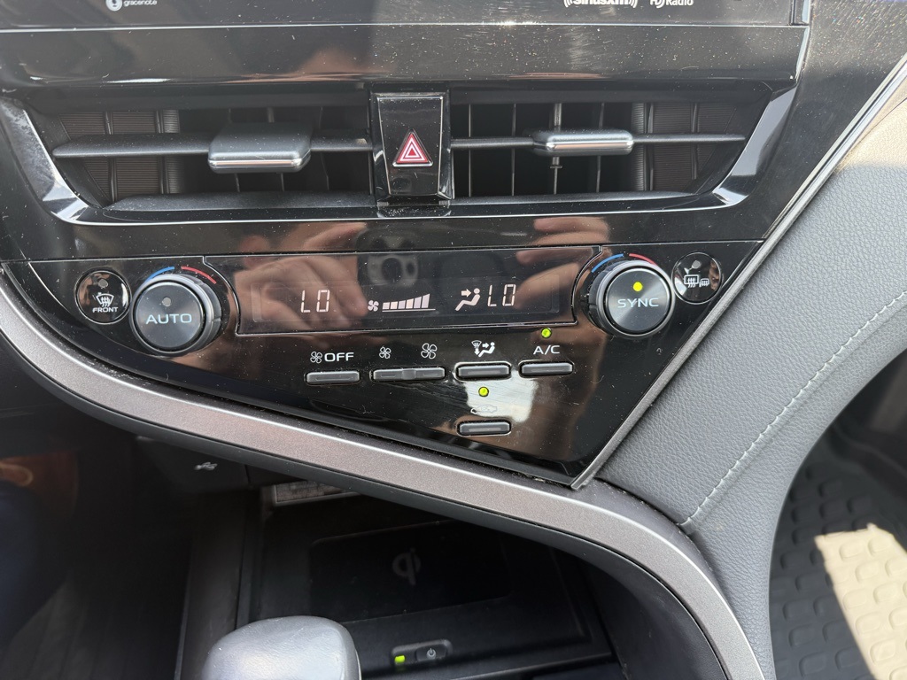 2021 Toyota Camry XSE photo 11