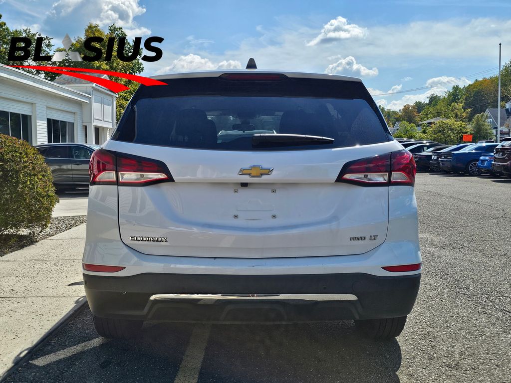 2024 Chevrolet Equinox LT photo 4
