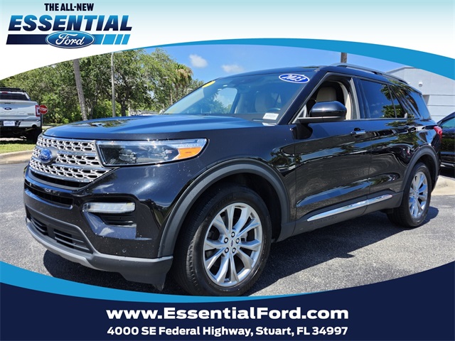 2023 Ford Explorer Limited's photo