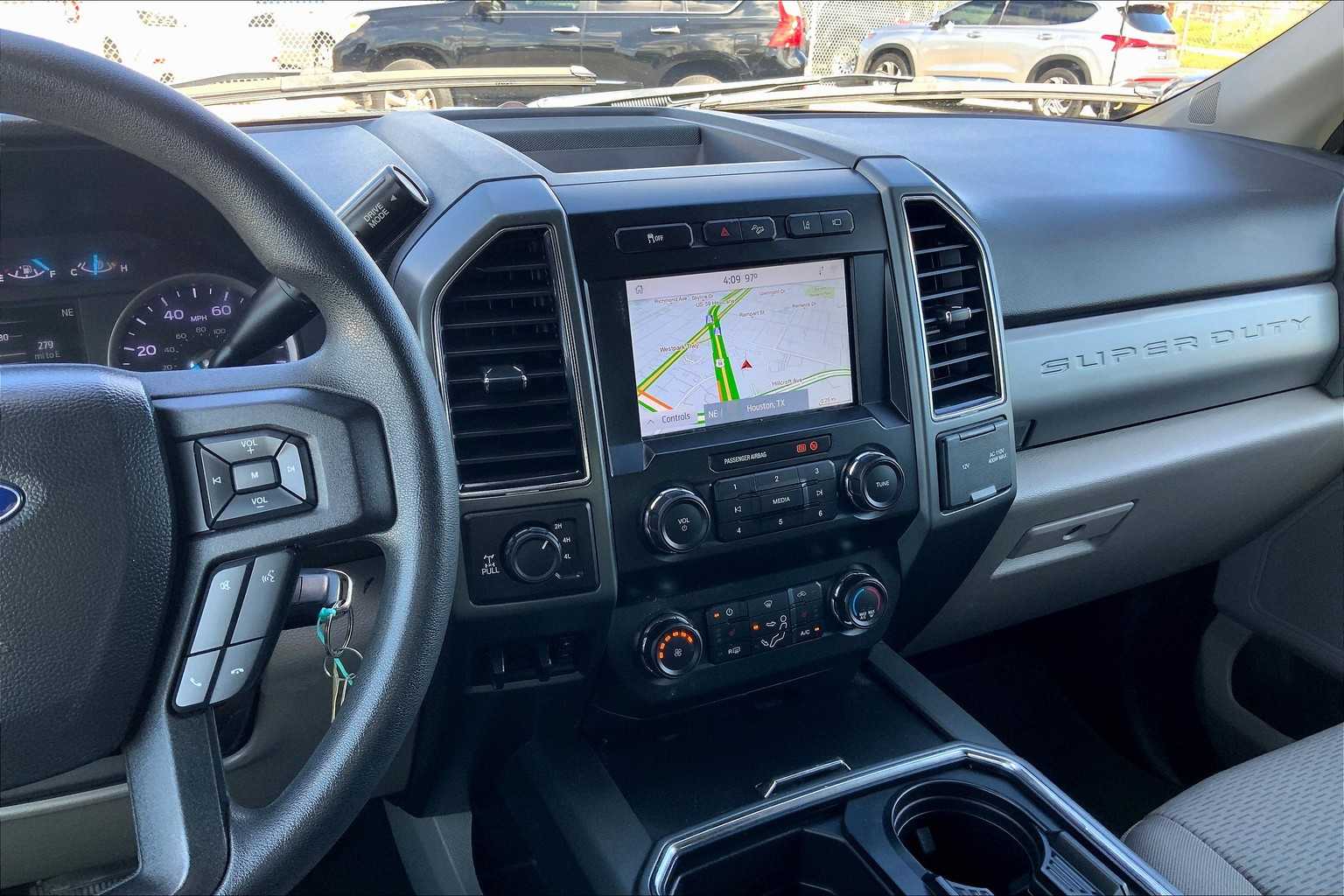 2020 Ford F-250 XLT photo 6