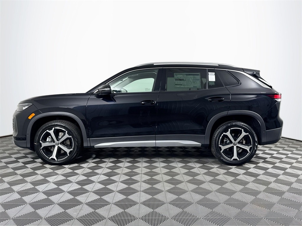 2025 Volkswagen Tiguan SE photo 2