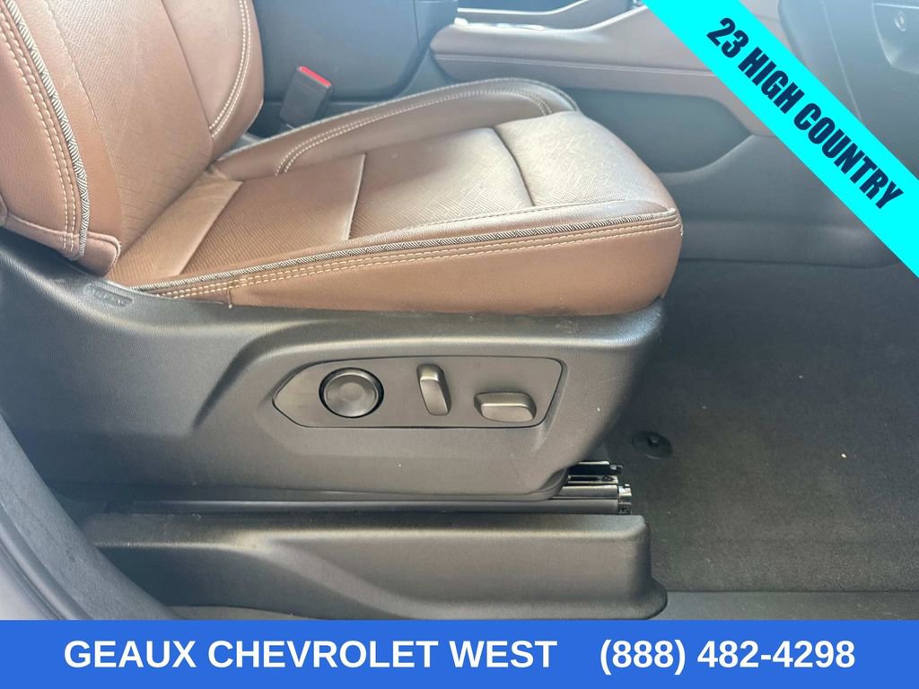 2023 Chevrolet Suburban High Country photo 19
