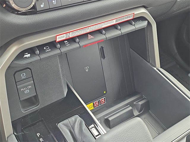 2025 Toyota Tundra Limited CrewMax photo 27
