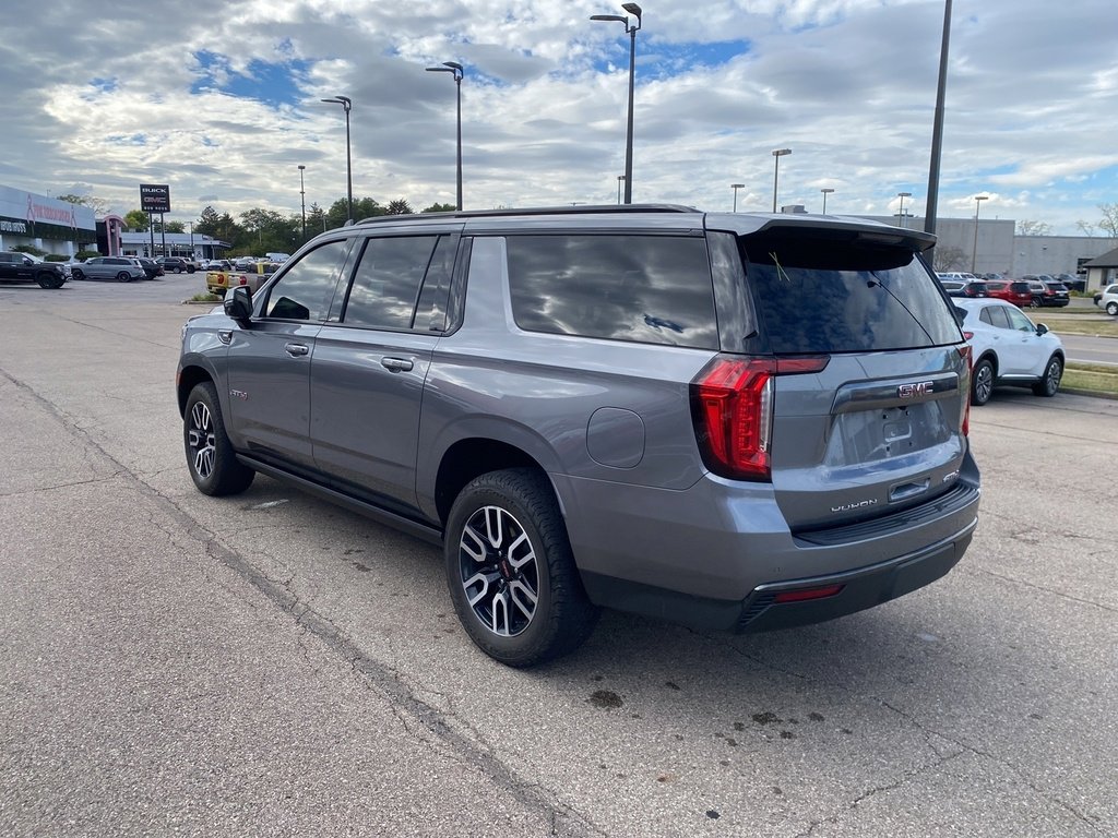 2021 Gmc Yukon XL AT4 photo 3