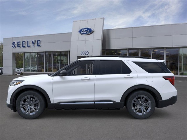 2025 Ford Explorer photo 4