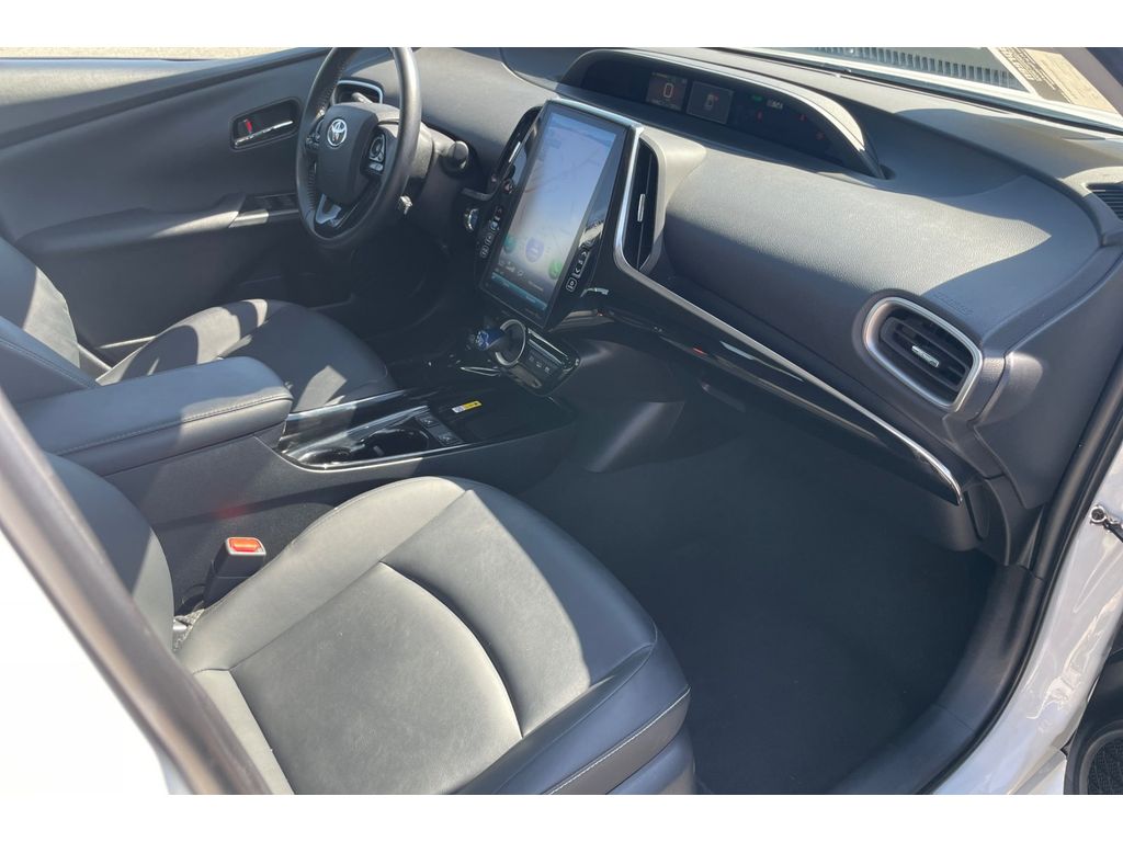 2022 Toyota Prius Prime XLE photo 18