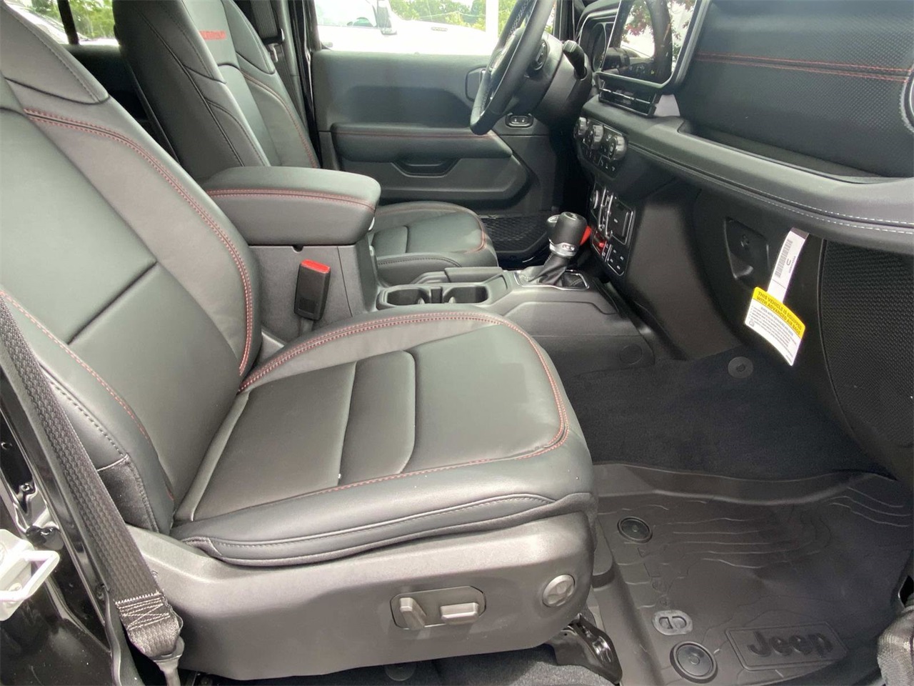 2025 Jeep Wrangler Rubicon photo 25