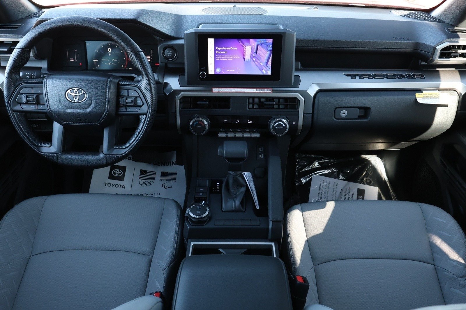 2025 Toyota Tacoma SR5 4x4 Double Cab photo 2