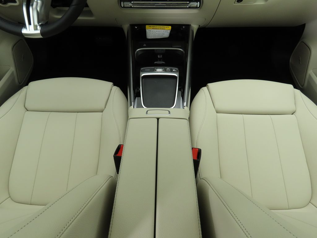 2026 Mercedes Benz GLA 250 photo 15