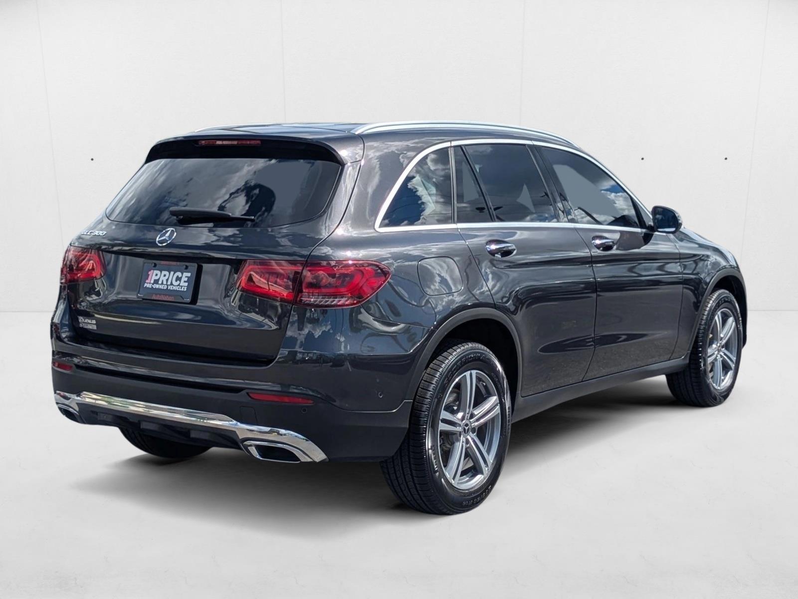 2021 Mercedes Benz GLC 300 photo 4