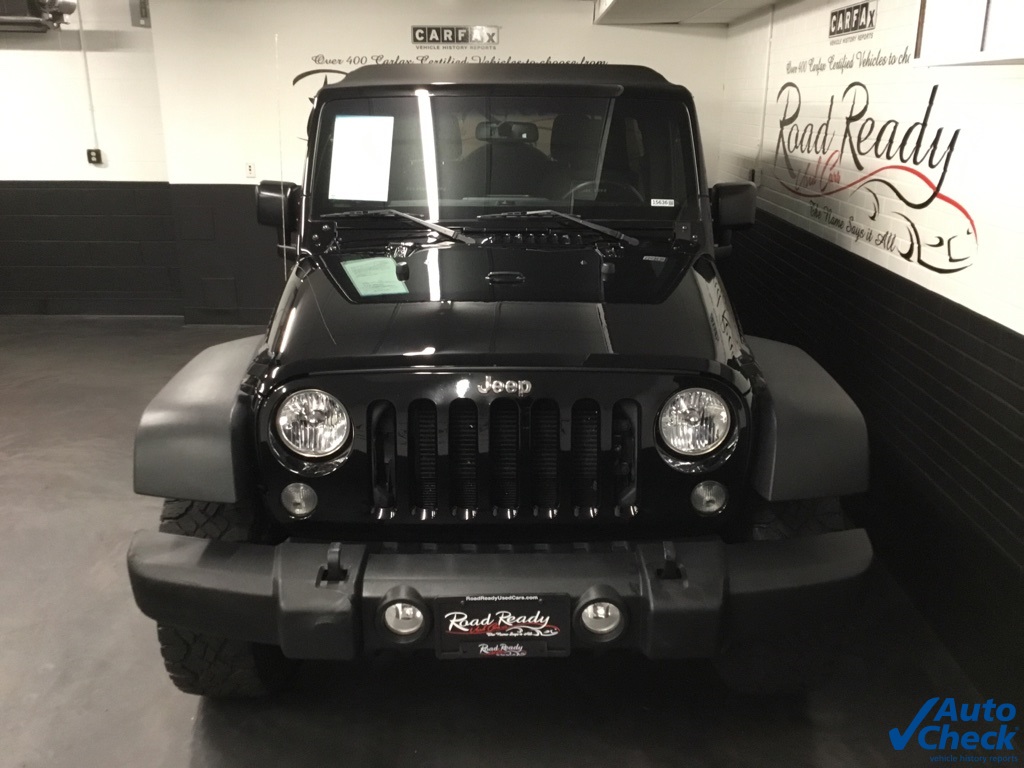 2015 Jeep Wrangler Unlimited Rubicon photo 3