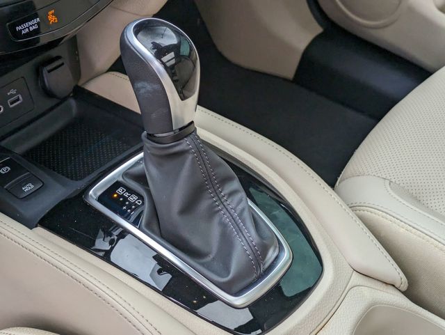 2019 Nissan Rogue SL photo 20