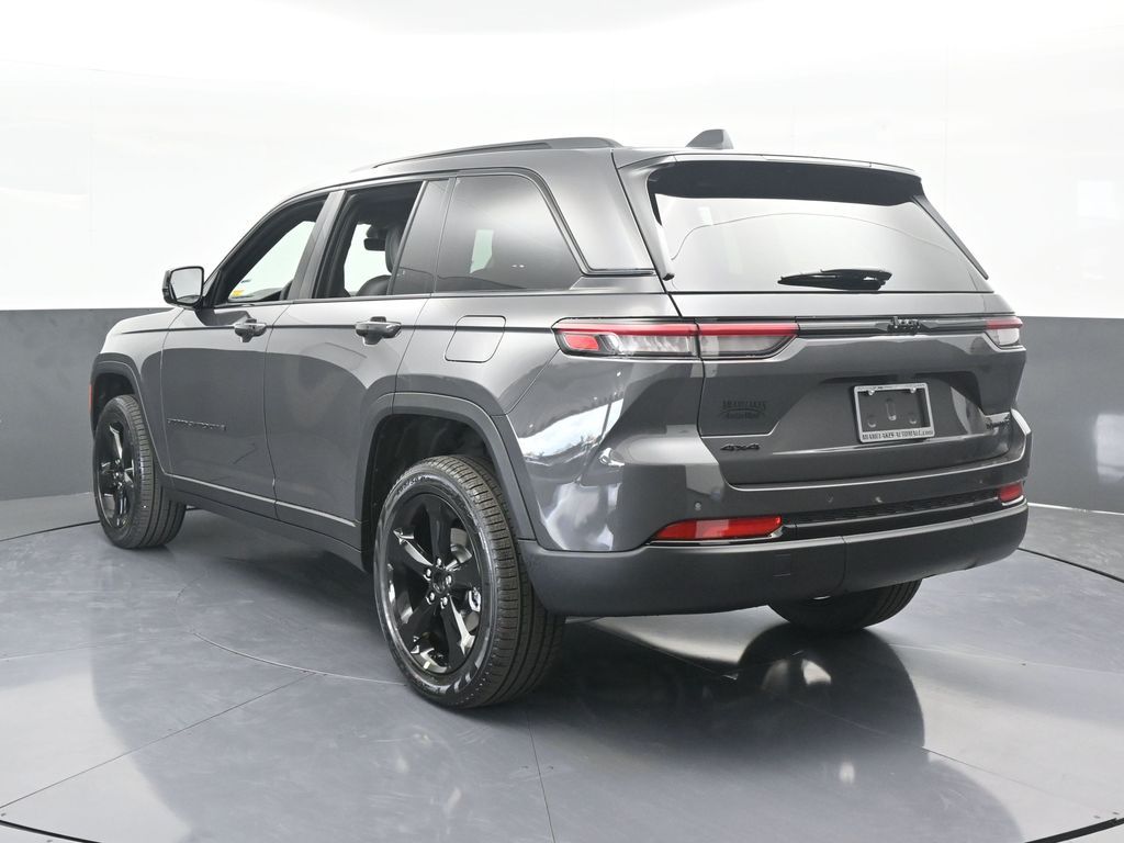 2025 Jeep Grand Cherokee Limited's photo