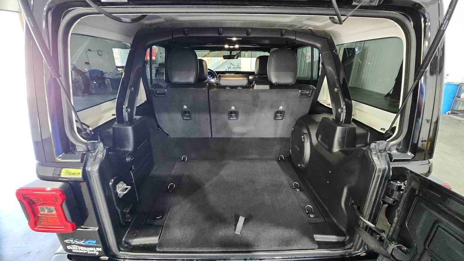 2021 Jeep Wrangler 4xe Unlimited Sahara photo 26