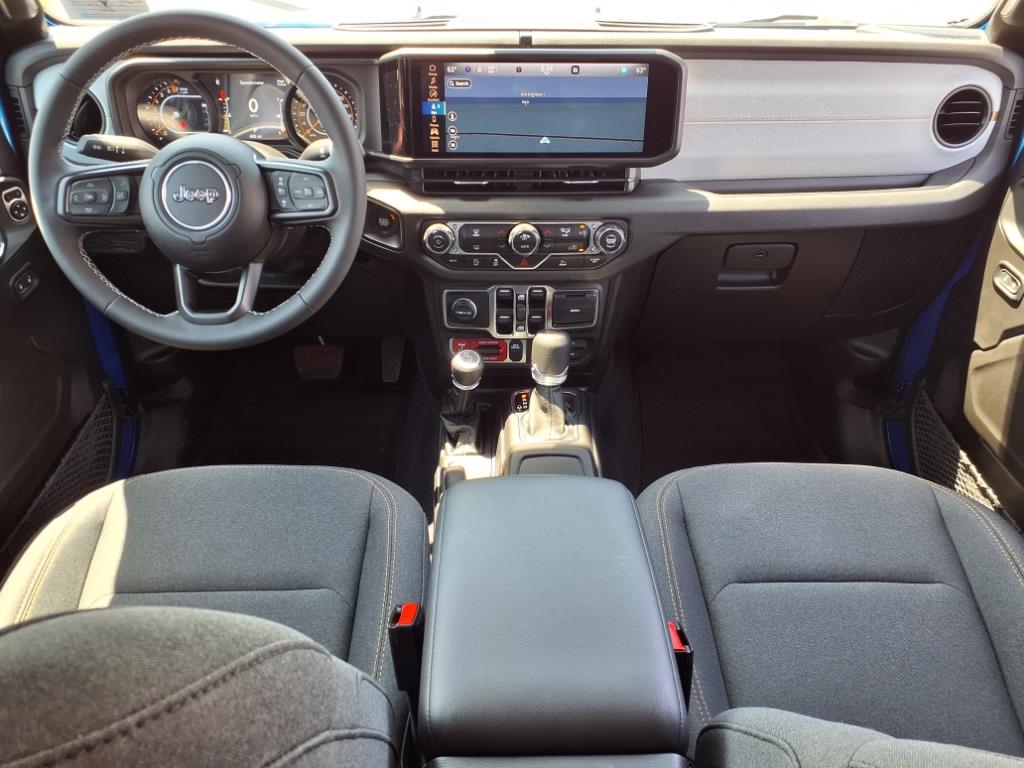 2025 Jeep Gladiator Willys photo 6