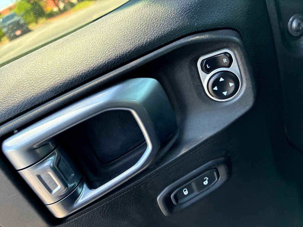 2018 Jeep Wrangler Sport S photo 18