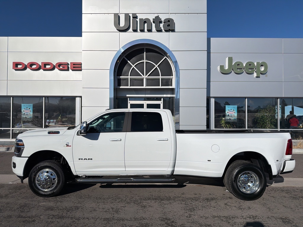 2026 RAM Ram 3500 Pickup Laramie's photo