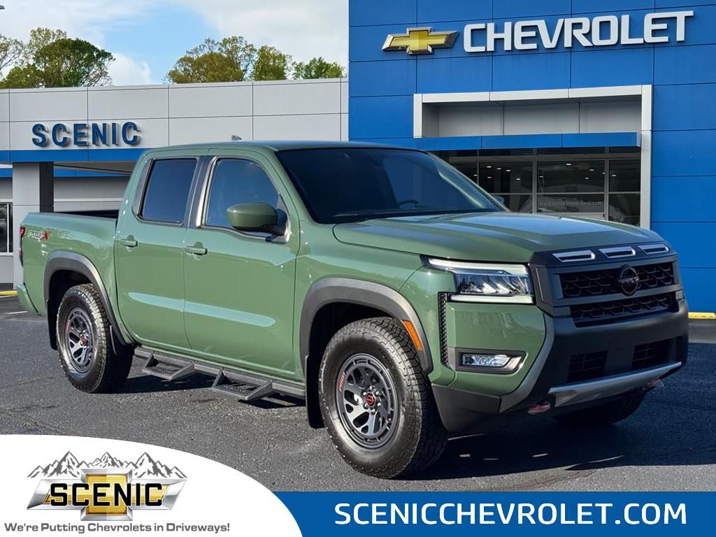 2025 Nissan Frontier PRO-X's photo