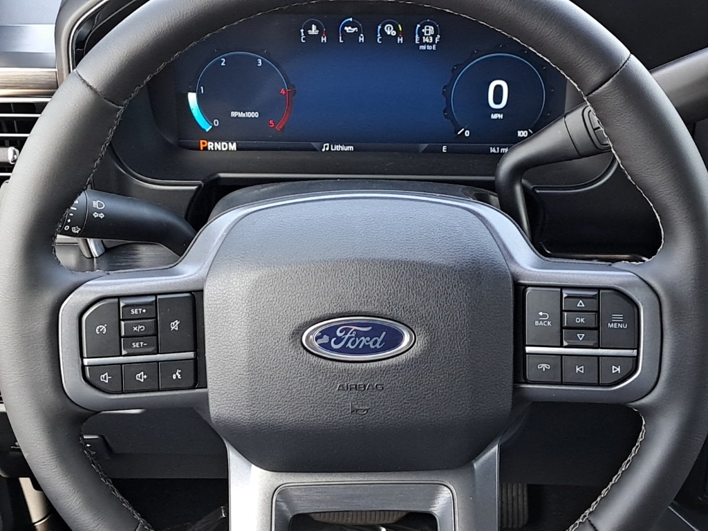 2025 Ford F-350 Lariat photo 11