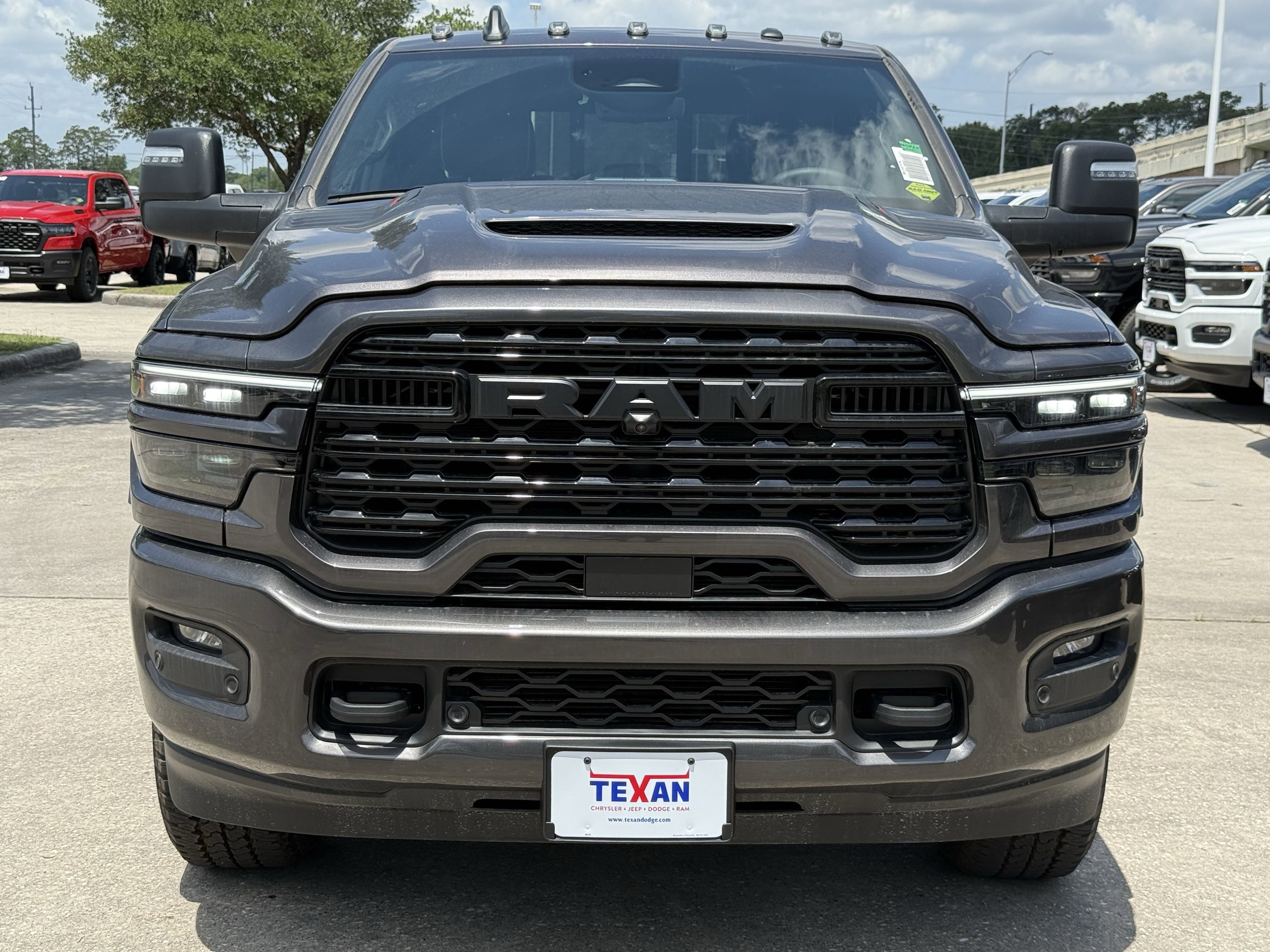 2025 Ram 2500 Limited photo 3