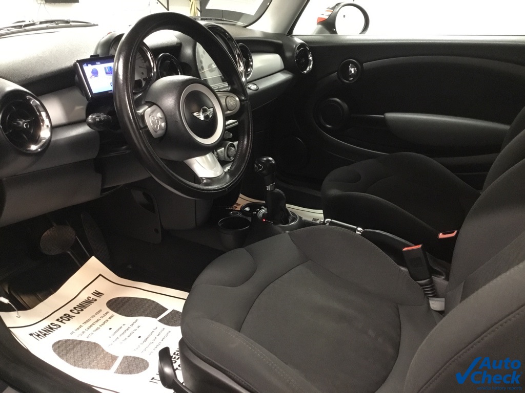 2010 Mini Clubman Base photo 13