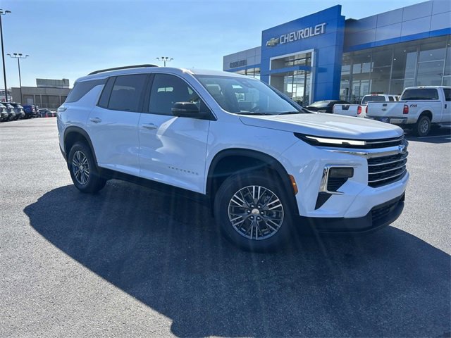 2026 Chevrolet Traverse photo 2