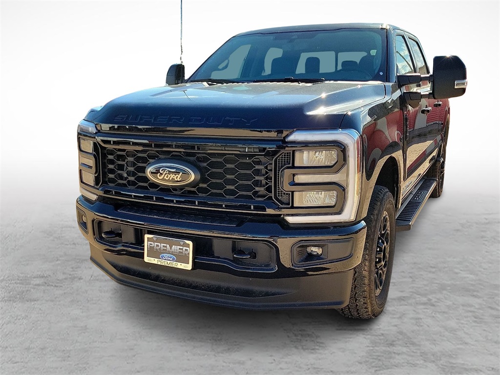 2025 Ford F-250 photo 4