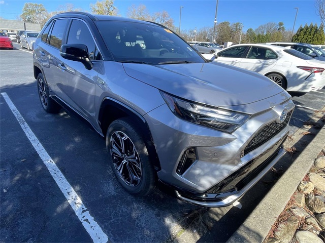 2024 Toyota RAV4 XSE's photo