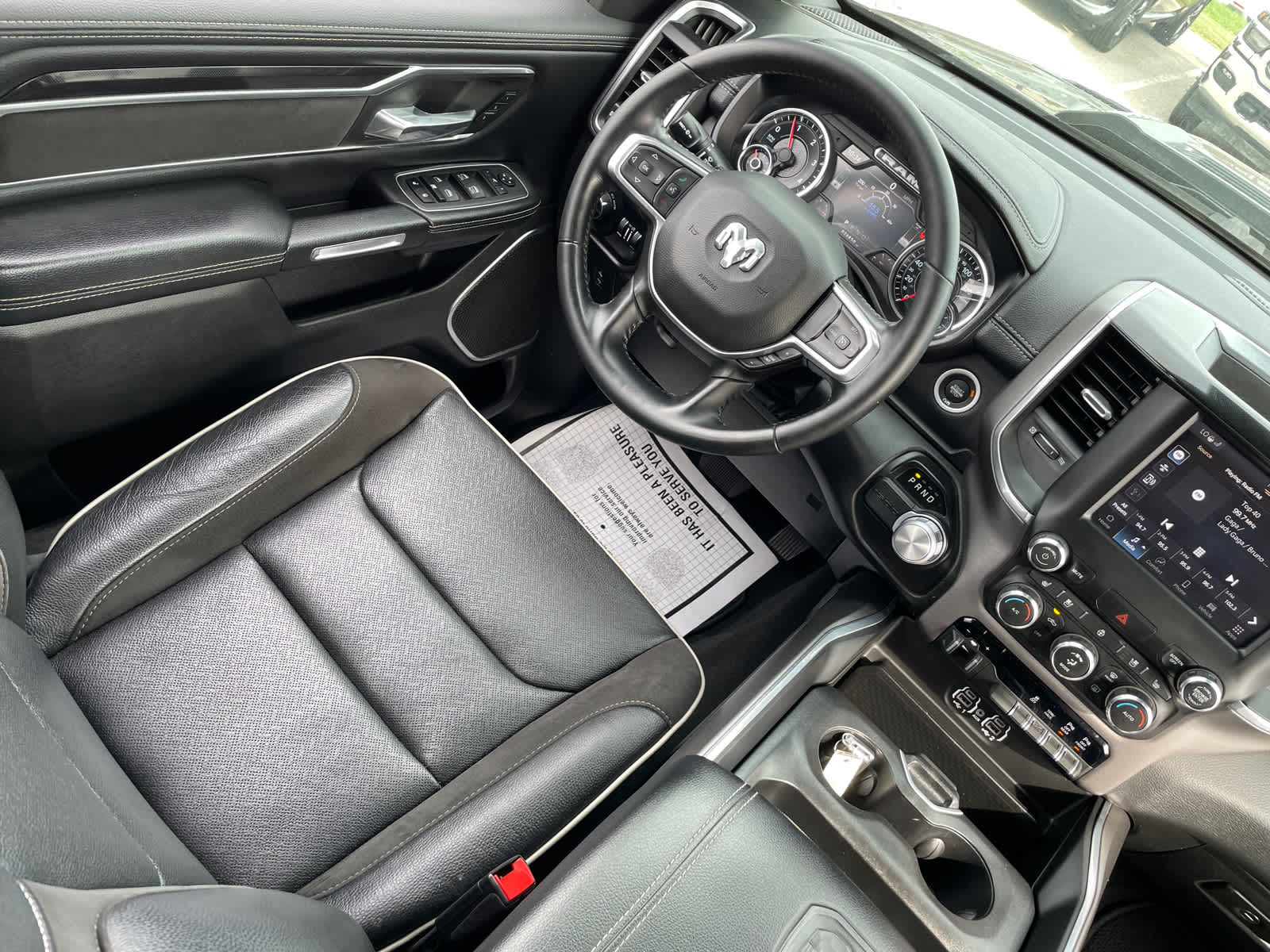 2022 Ram 1500 Laramie photo 15