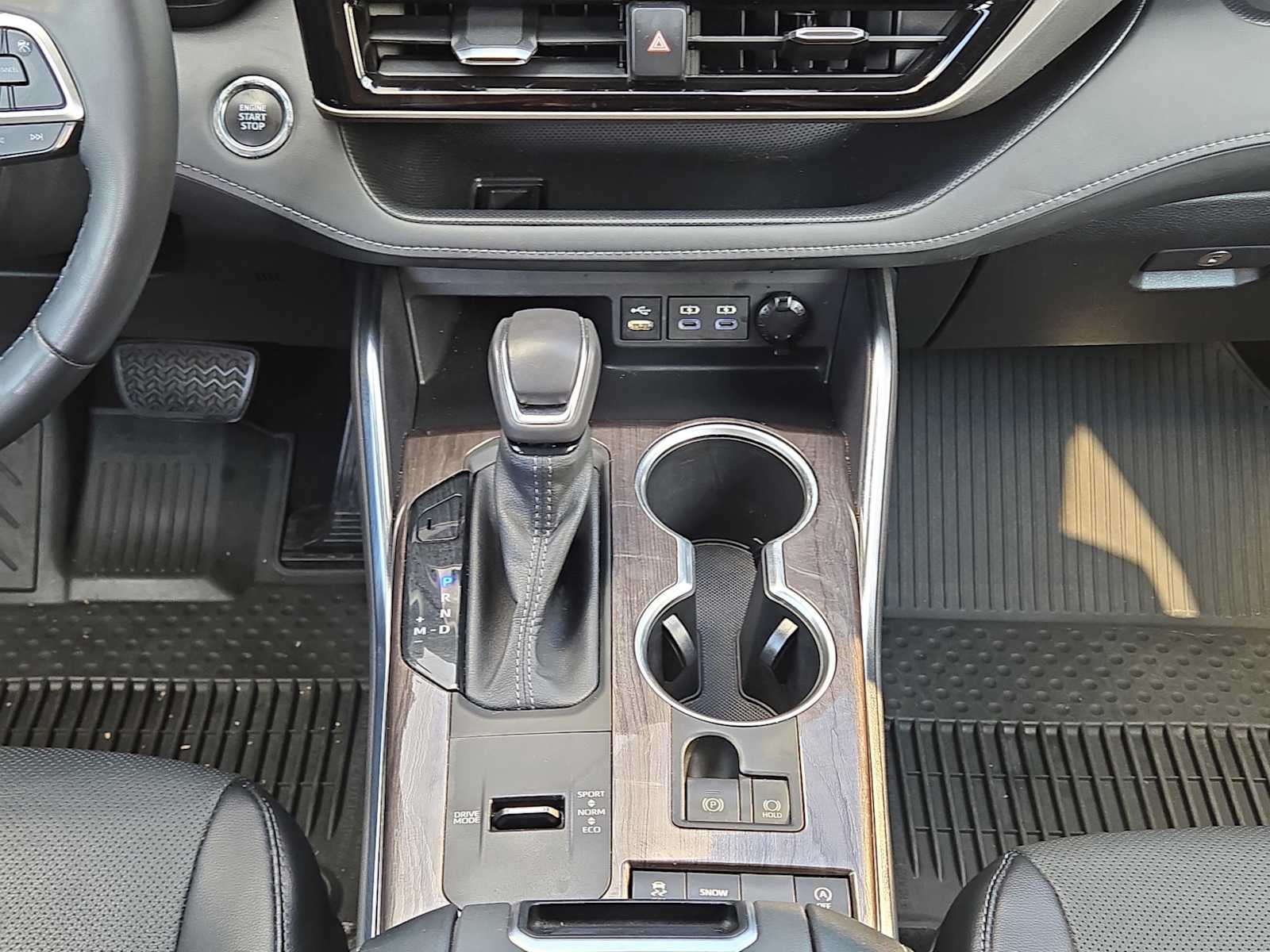 2022 Toyota Highlander Limited photo 18