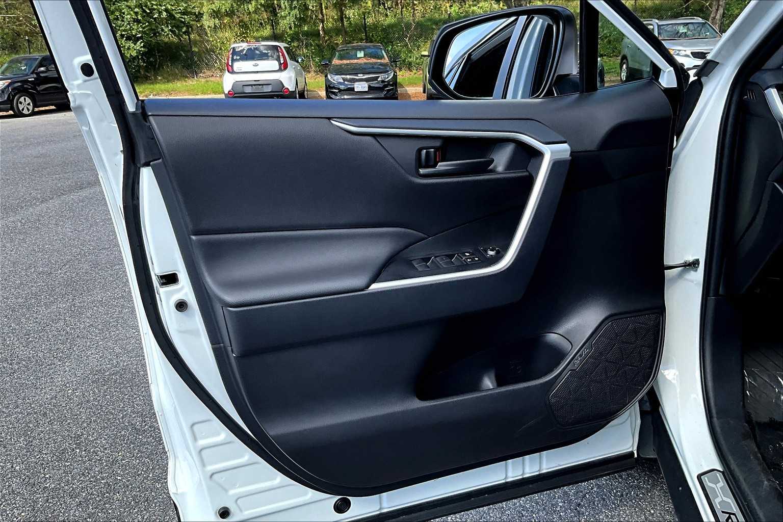 2024 Toyota RAV4 LE photo 19