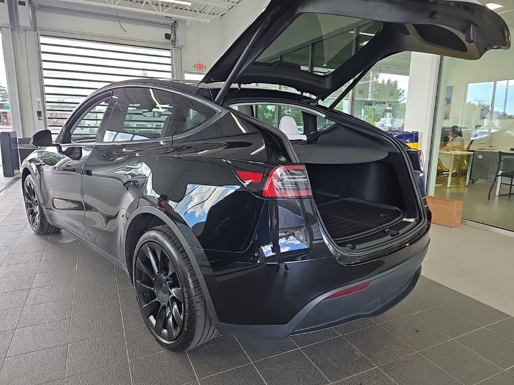 2023 Tesla Model Y Long Range photo 10