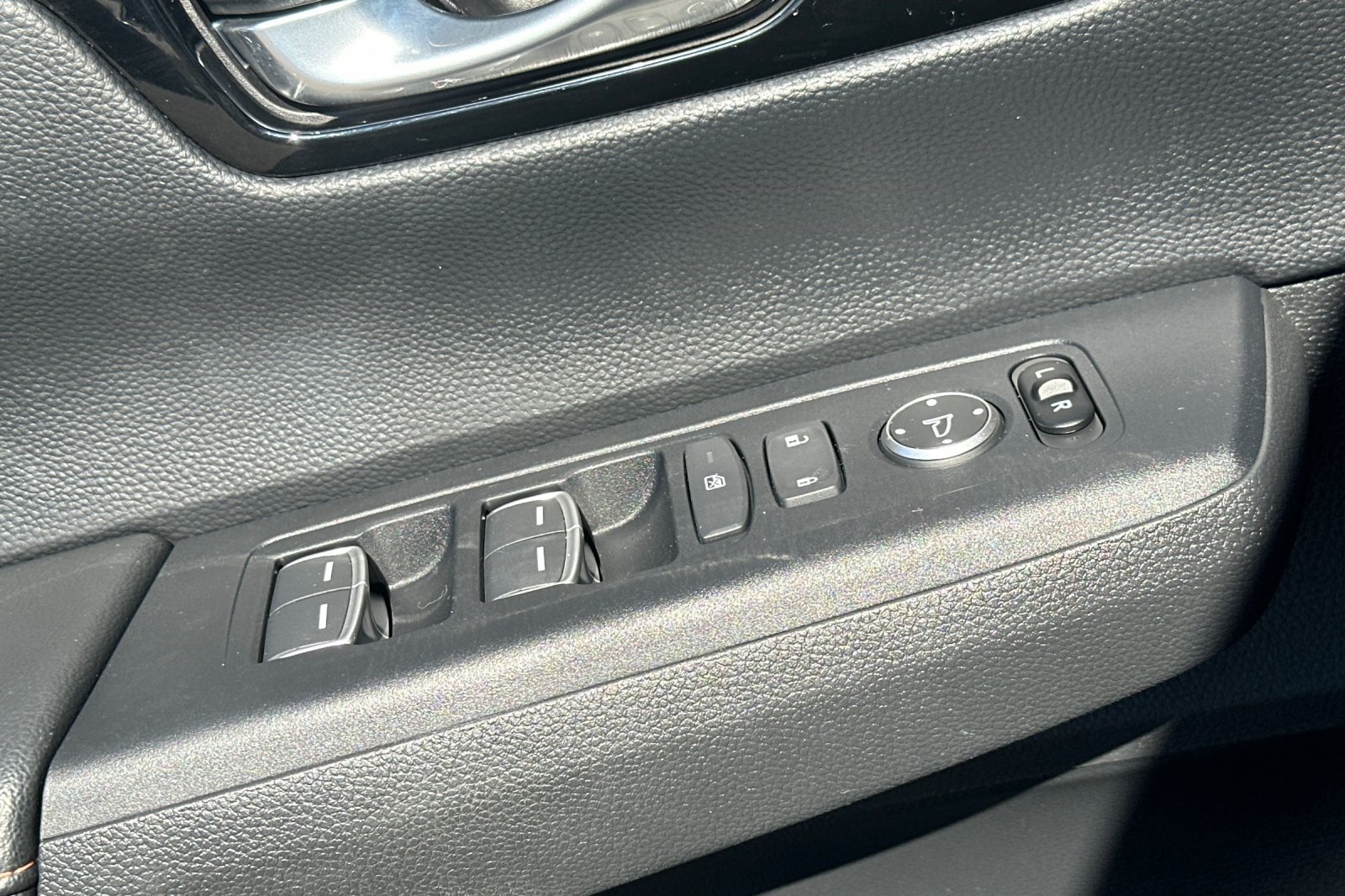 2023 Honda CR-V Hybrid Sport Touring photo 11