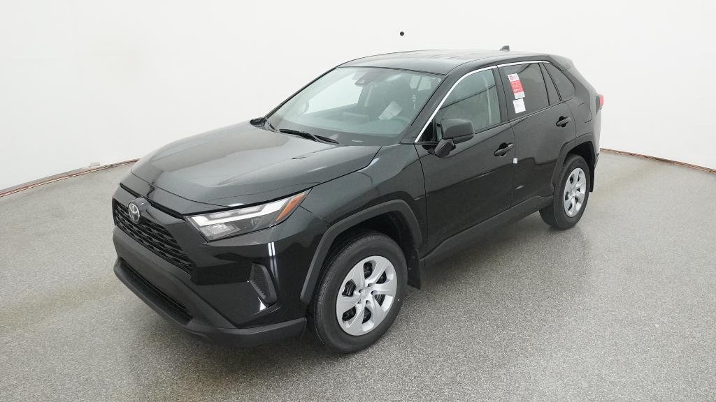 2025 Toyota RAV4 LE's photo