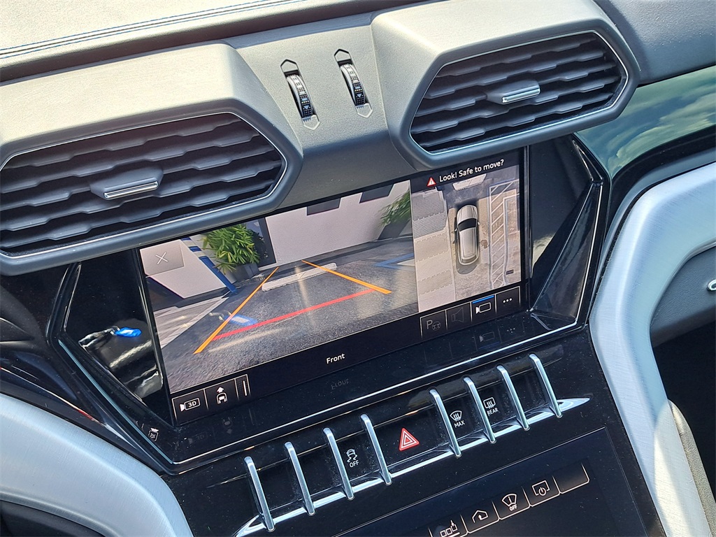 2021 Lamborghini Urus photo 35