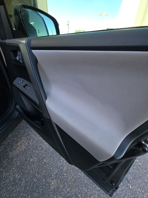 2015 Toyota RAV4 XLE photo 24