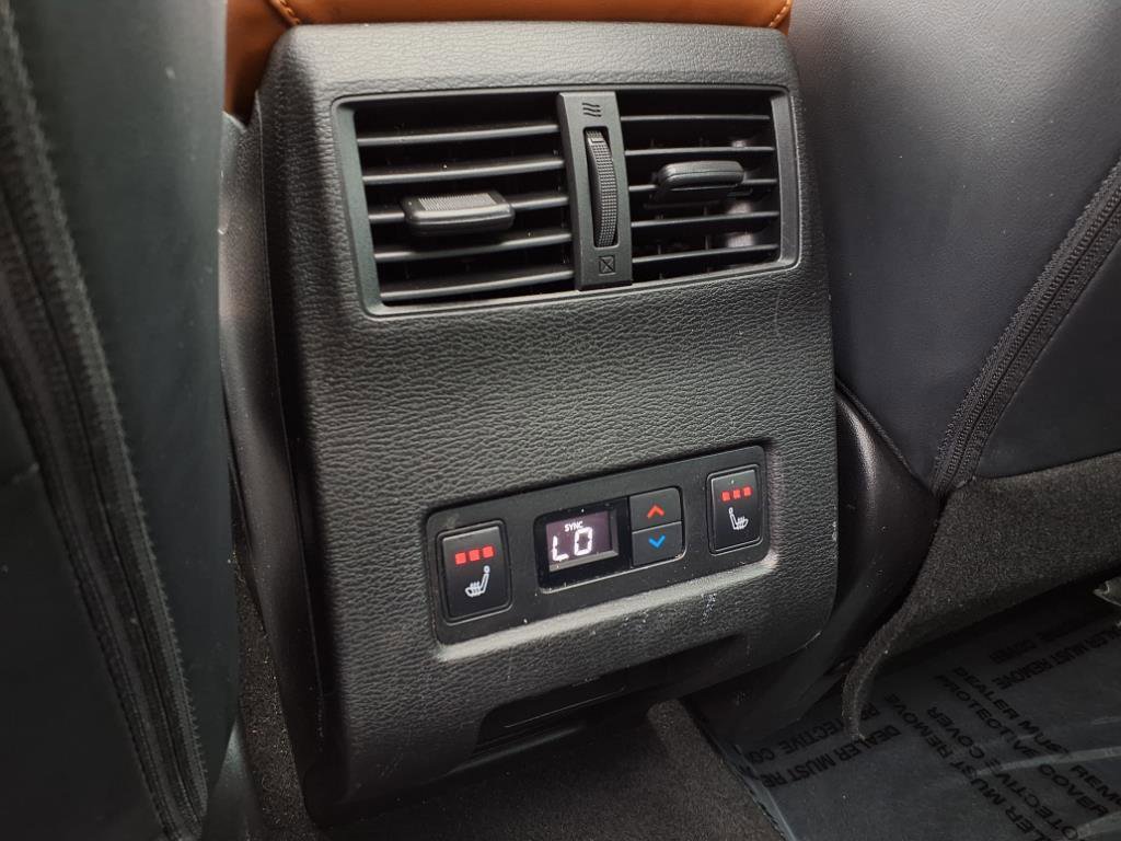 2023 Mitsubishi Outlander SEL photo 5
