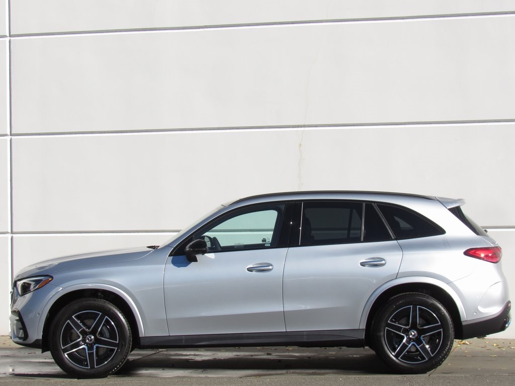 2026 Mercedes Benz GLC 300 4MATIC photo 3