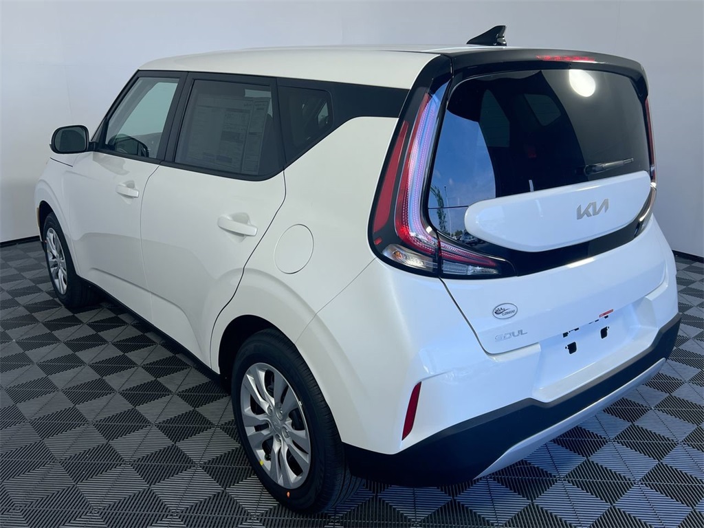 2025 Kia Soul LX S photo 5