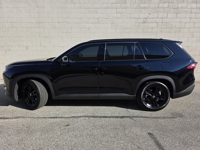 2025 Toyota Highlander Hybrid Limited photo 2