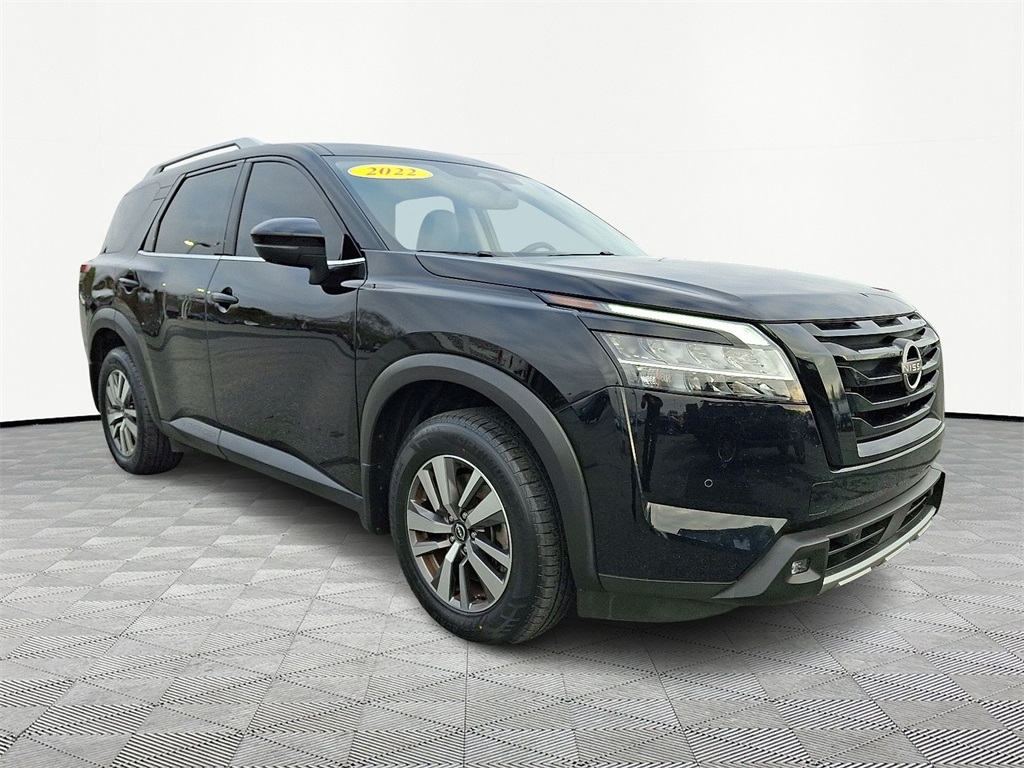 2022 Nissan Pathfinder SL's photo
