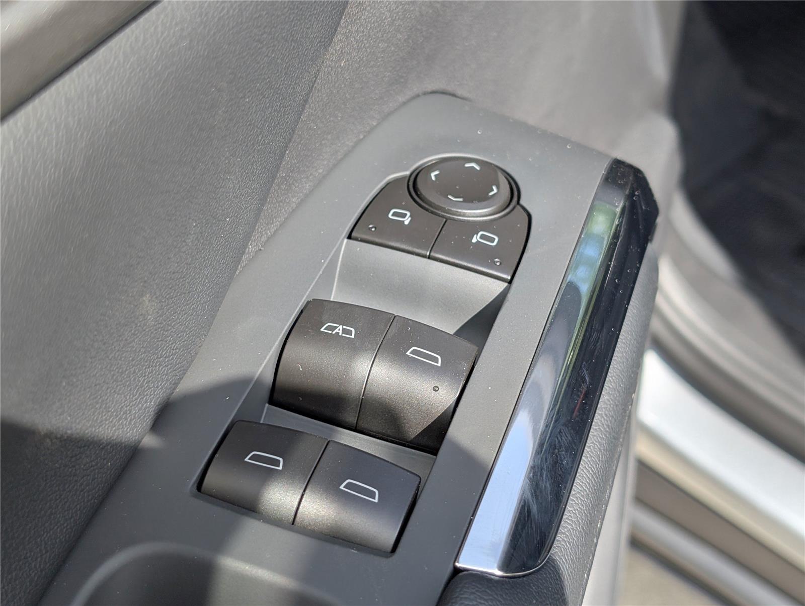 2026 Chevrolet Traverse photo 14
