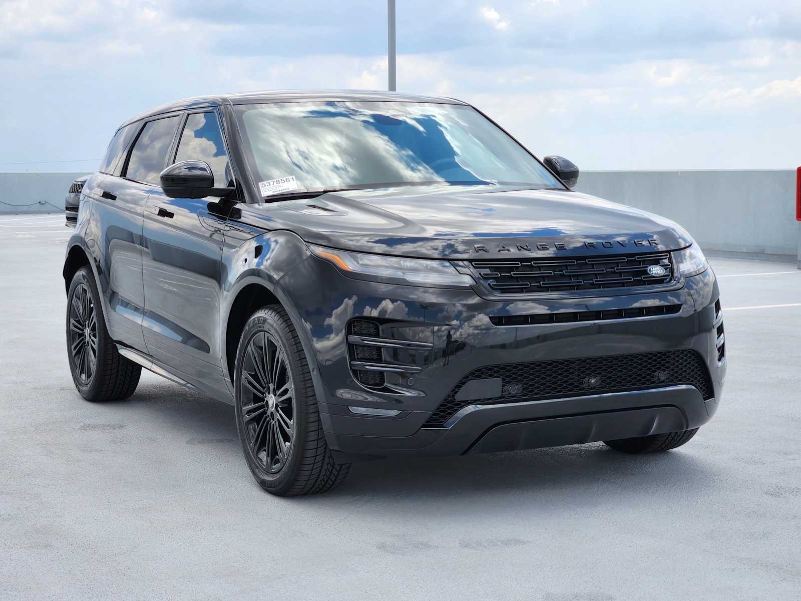 2026 Land Rover Range Rover Evoque Dynamic SE photo 3