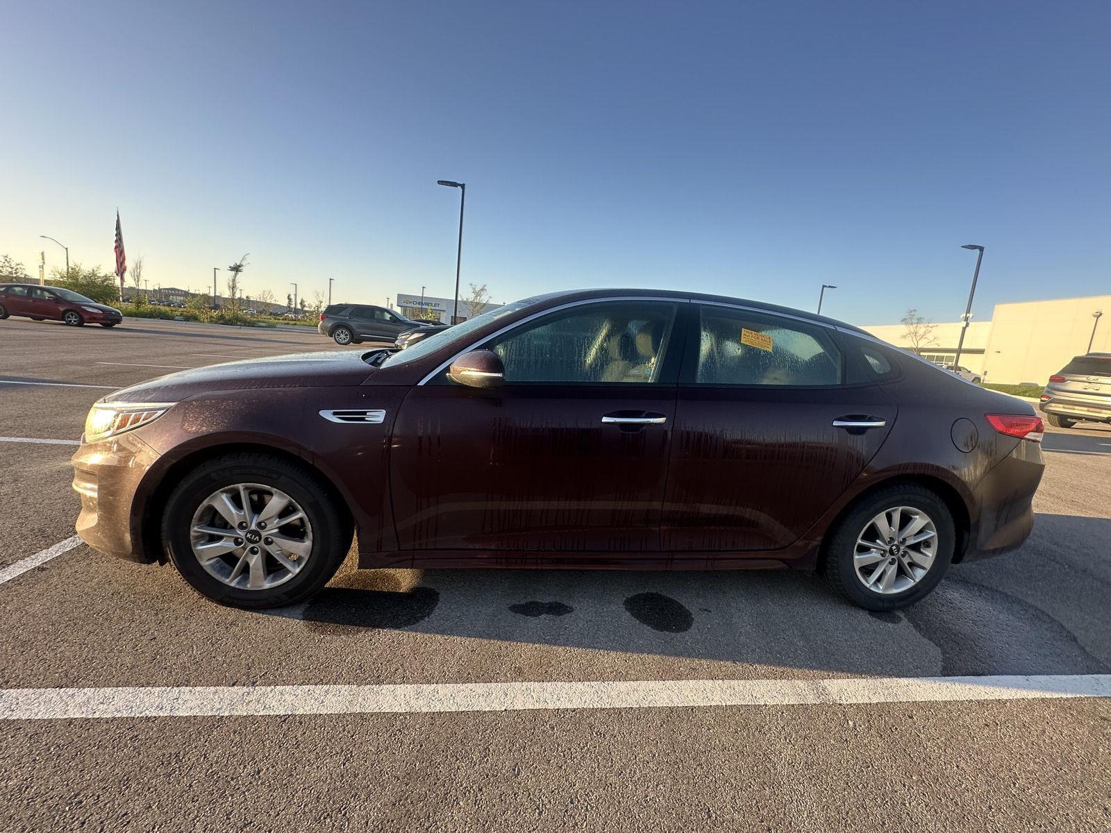 2017 Kia Optima LX photo 2