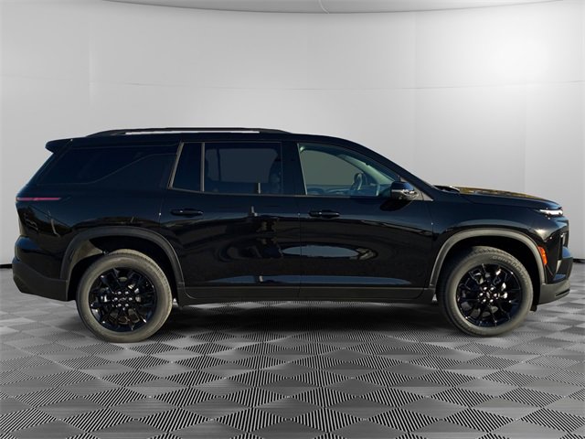 2026 Chevrolet Traverse photo 2