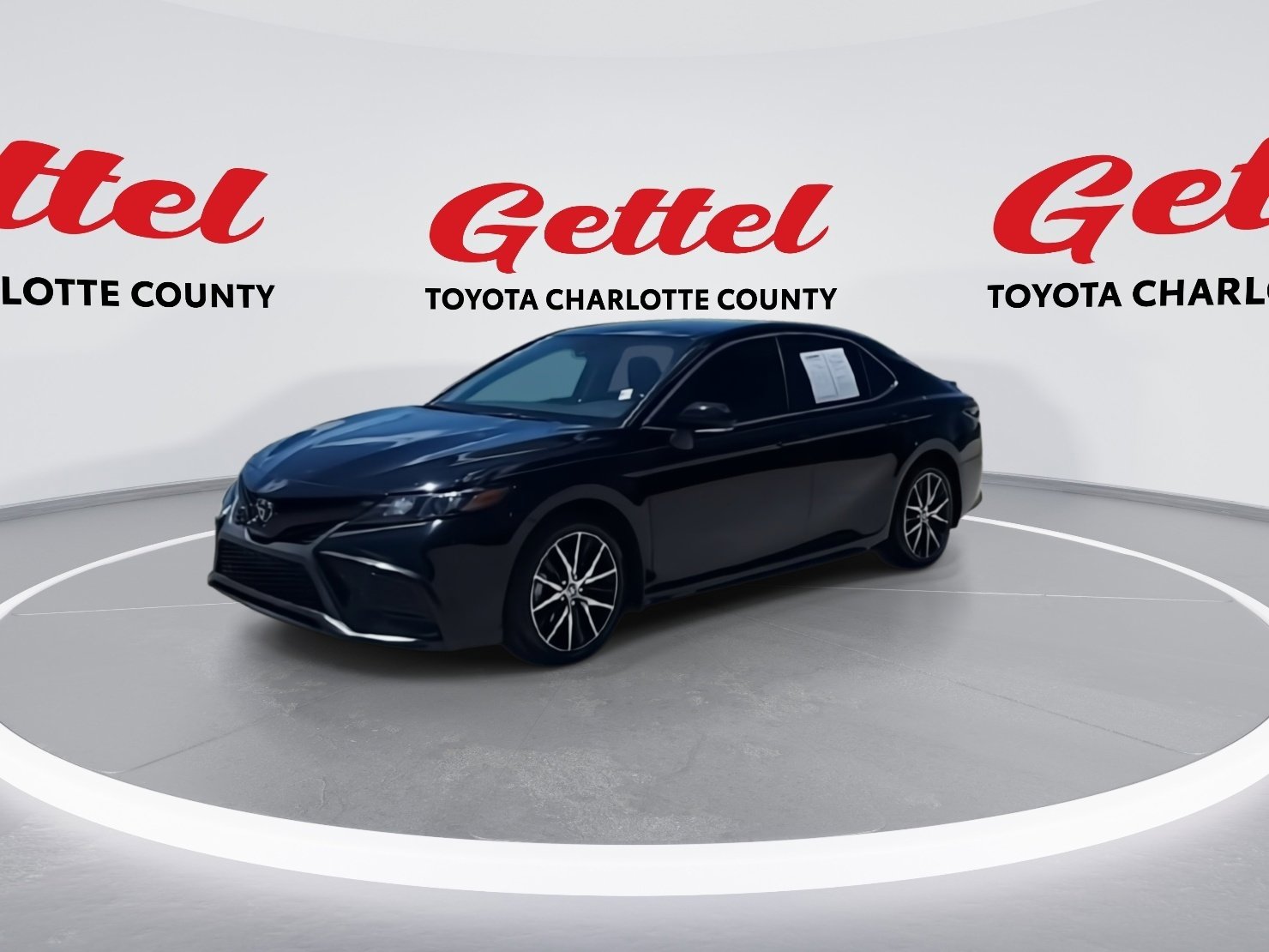 2023 Toyota Camry SE photo 3